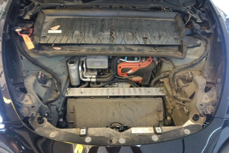 特斯拉 Model Y 2022款 Performance高性能全轮驱动版局部细节24