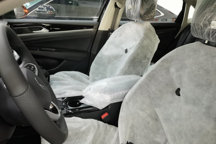 大众 帕萨特 2026款 出众款 330TSI 星空精英版中控内饰19