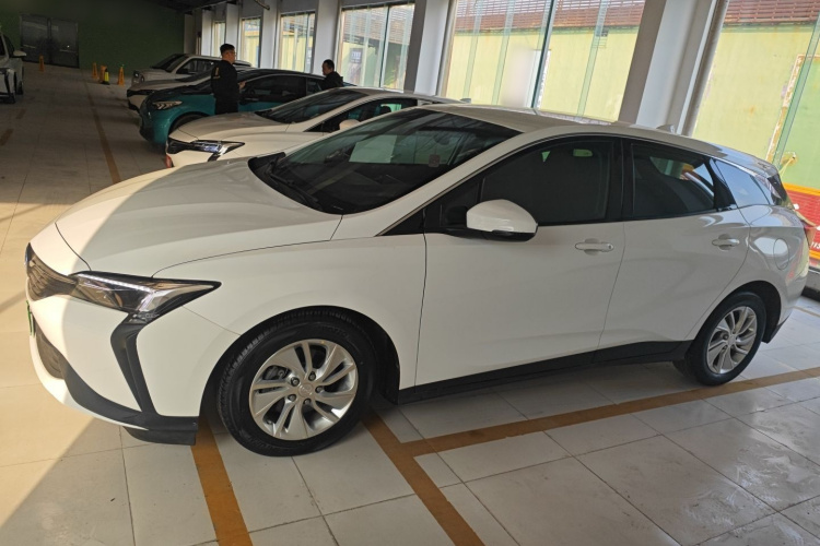 别克 微蓝6 2022款 插电混动 互联共享型车身外观4