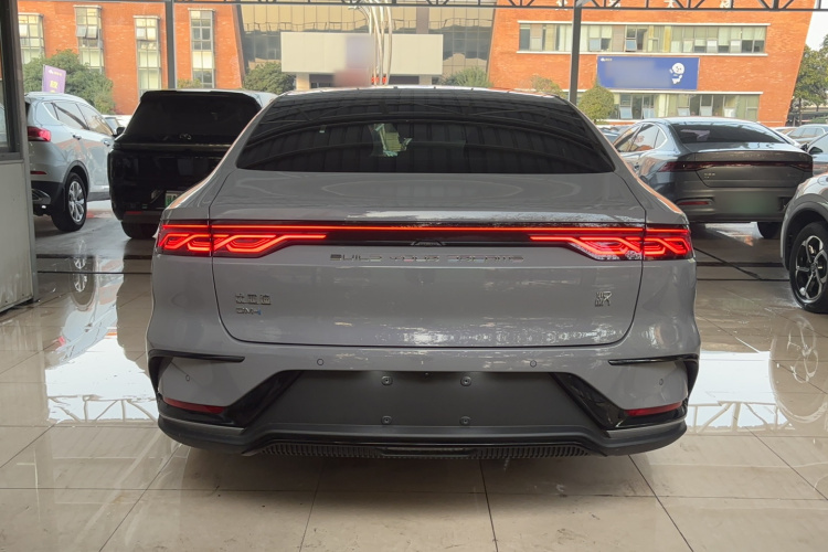 比亚迪 汉 2025款 DM-i 125KM精英型车身外观6004