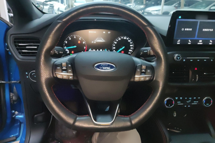 福特 福克斯 2020款 三厢 EcoBoost 180 自动ST Line中控内饰13