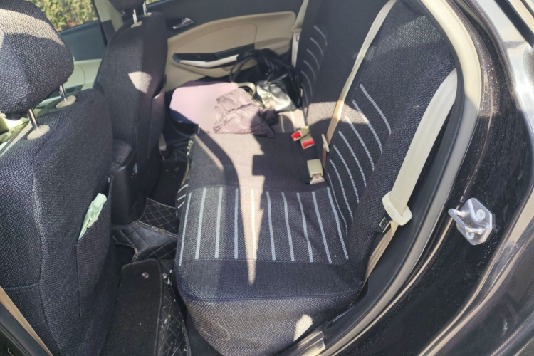 福特 福睿斯 2015款 1.5L 手动舒适型中控内饰21