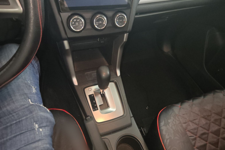 斯巴鲁 森林人 2014款 2.0i 自动舒适版局部细节18