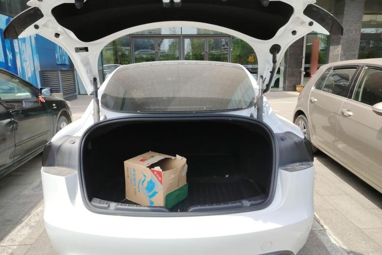 特斯拉 Model 3 2023款 长续航全轮驱动版局部细节23