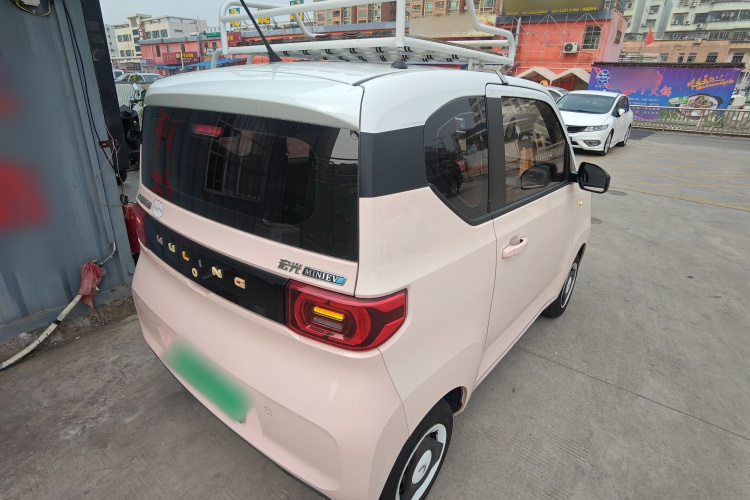 五菱汽车 宏光MINIEV 2021款 马卡龙臻享款 磷酸铁锂车身外观6005