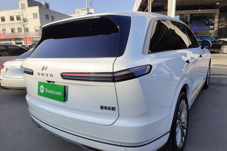 乐道L90 2025款 Ultra 六座版车身外观7