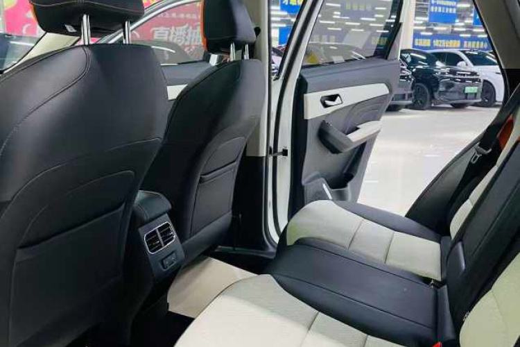 哈弗赤兔 2021款 激擎版 1.5T 铂金兔中控内饰7003