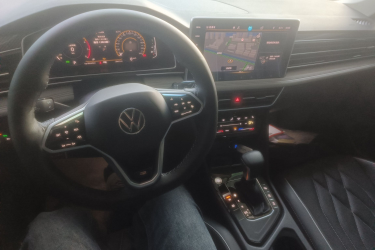 大众 途观L 2023款 330TSI 自动两驱R-Line越享版中控内饰7002