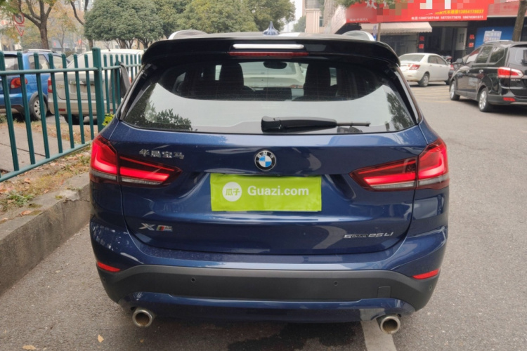 宝马X1 2021款 sDrive25Li 领先型车身外观6004