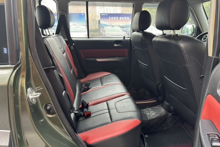 长城M2 2014款 1.5L 手动都市版中控内饰7009