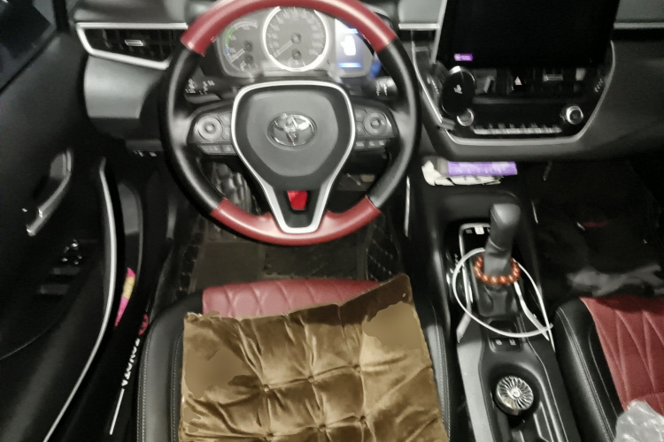 丰田 卡罗拉 2023款 1.8L 智能电混双擎 精英版中控内饰13