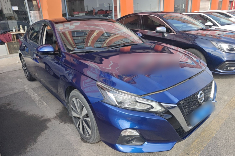 日产 天籁 2021款 2.0L XL 舒适版车身外观3