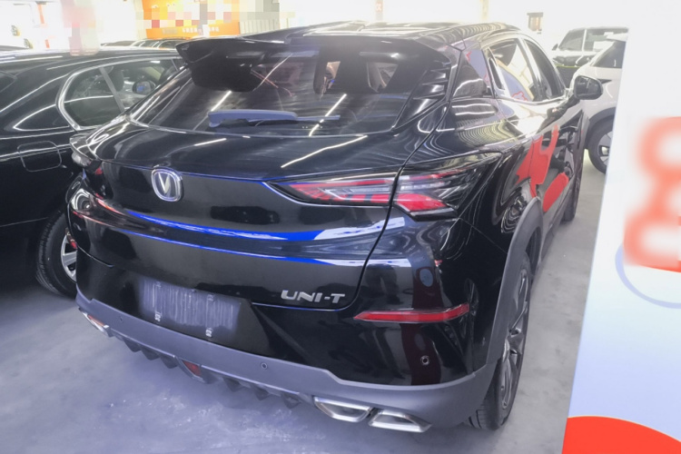 长安UNI-T 2020款 1.5T 旗舰型车身外观6005