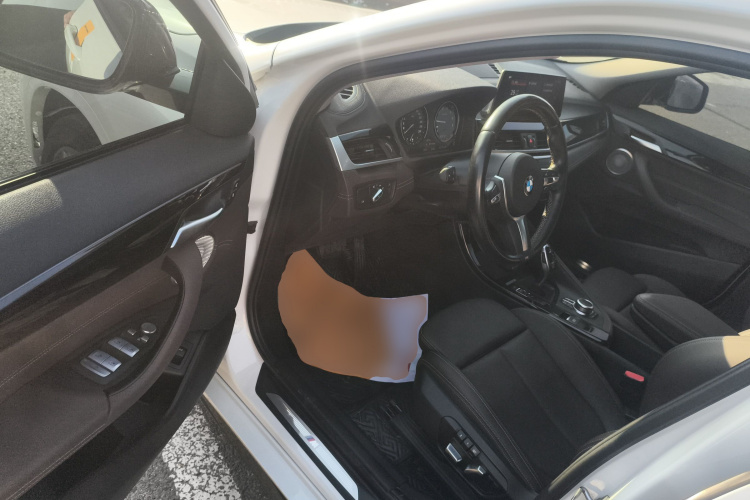 宝马X2 2023款 sDrive25i M运动曜夜版中控内饰20