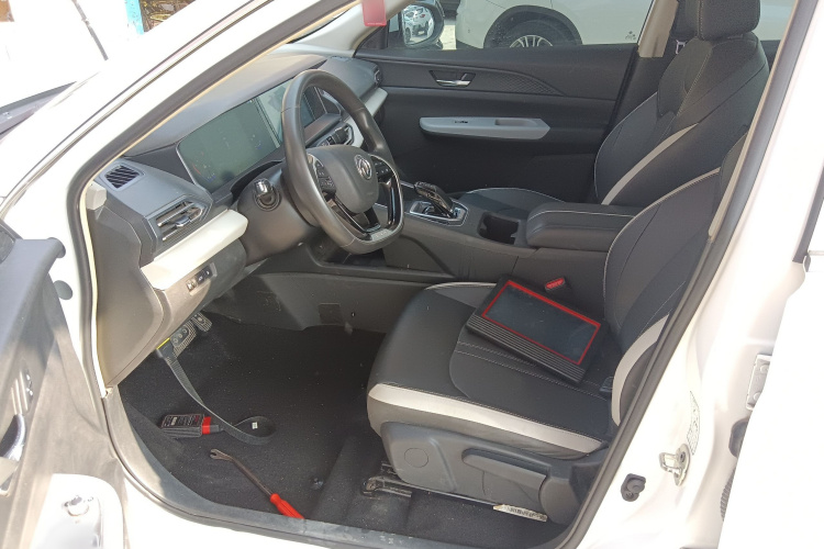 东风风神E70 2023款 500 智行版 磷酸铁锂 48.6kWh 120kW局部细节19