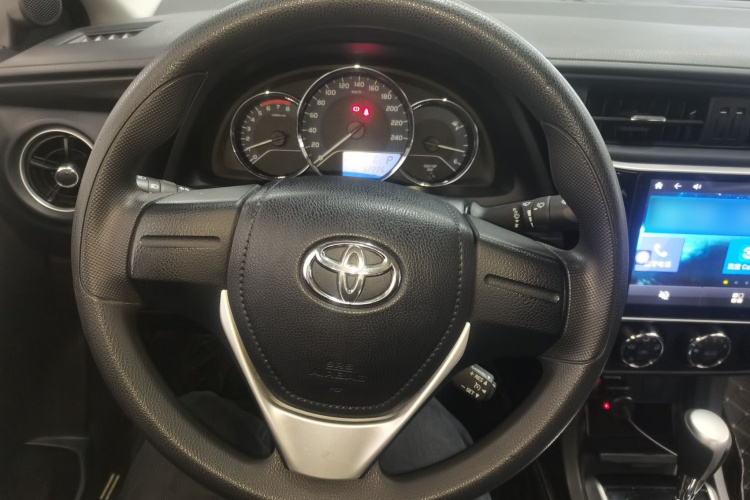丰田 卡罗拉 2018款 1.2T S-CVT GL智享版中控内饰13