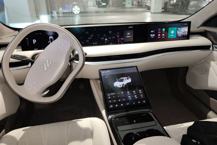 智己汽车 智己L7 2022款 Dynamic中控内饰12