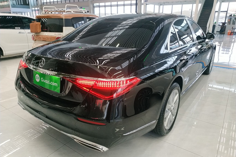 奔驰S级 2024款 改款 S 400 L 商务型车身外观6005