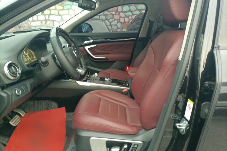 魏牌 VV7 2017款 2.0T 旗舰型中控内饰19