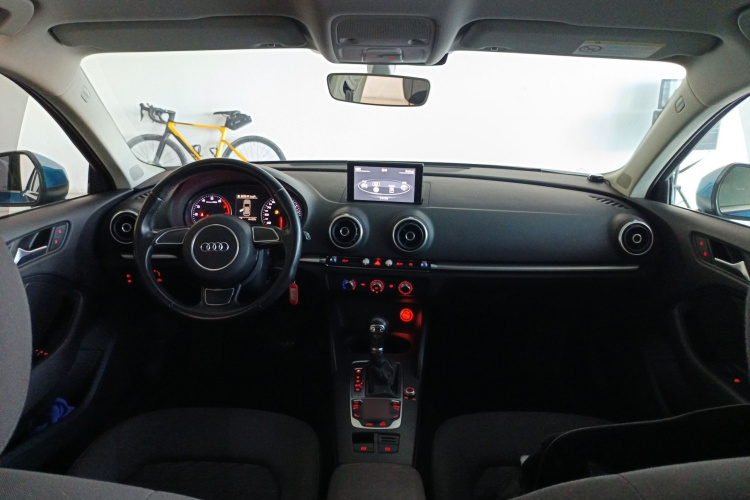 奥迪A3 2016款 Sportback 35 TFSI 进取型中控内饰12