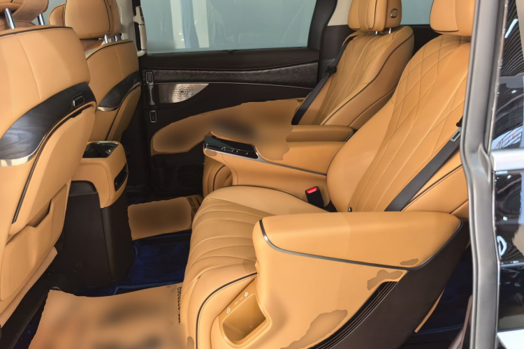 腾势D9 2024款 DM-i 1050 尊享型中控内饰7004