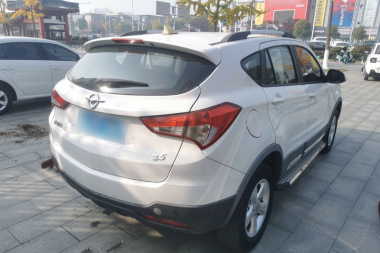 海马S5 2015款 1.6L 手动舒适型车身外观7