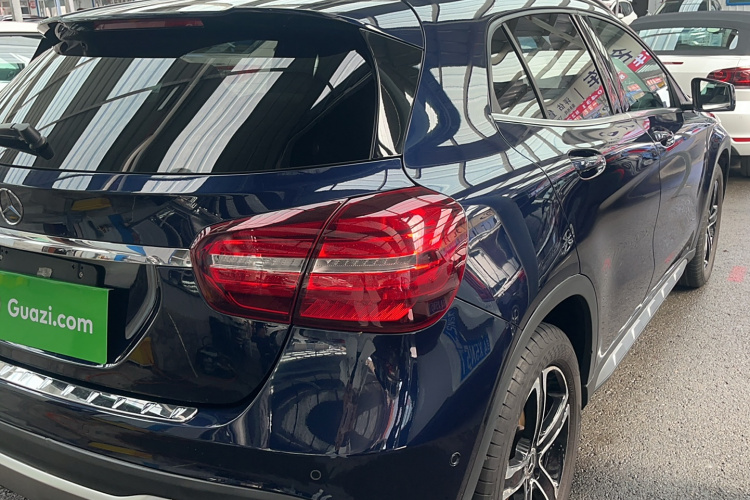 奔驰GLA 2018款 GLA 200 时尚型车身外观6003