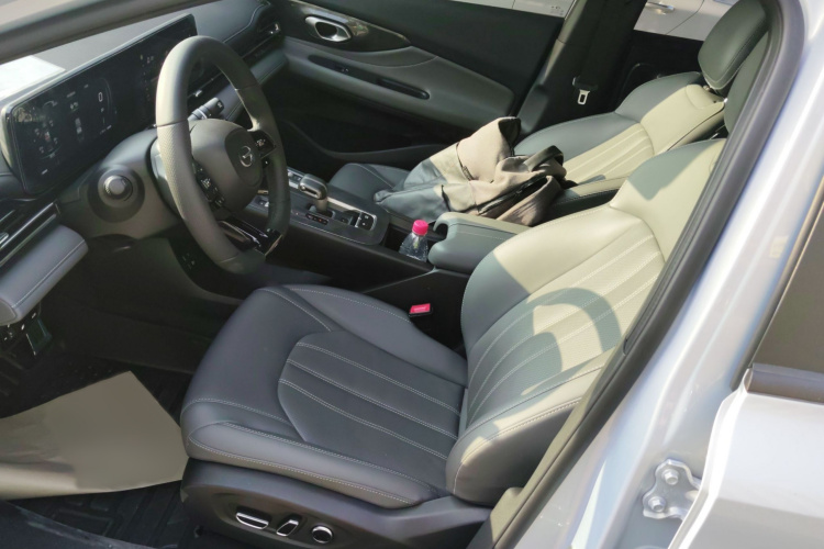 广汽传祺 2024款 270T DCT 影豹R-Style版局部细节19