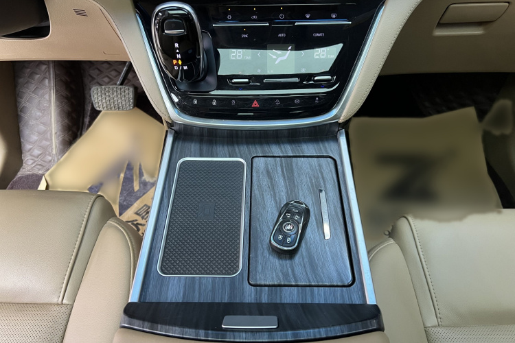 别克GL8 2020款 ES陆尊 653T 豪华型中控内饰7004