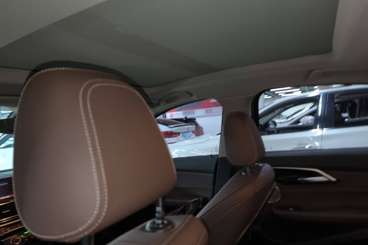 宝马1系 2021款 120i M运动曜夜版中控内饰22