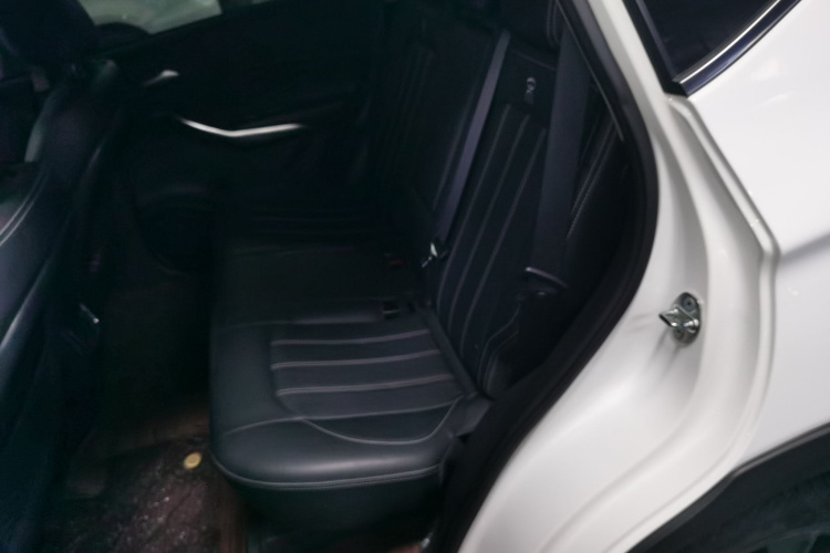 比亚迪 宋新能源 2019款 宋DM 1.5TID 智联锐动型中控内饰7004