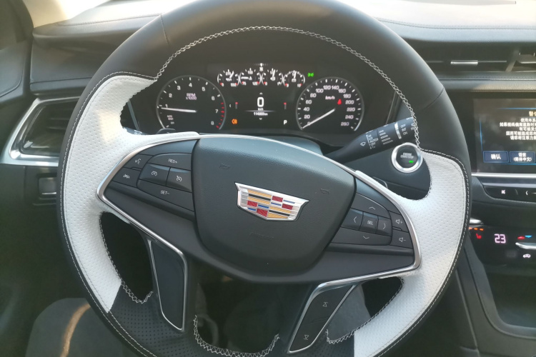 凯迪拉克XT5 2018款 28T 四驱豪华型中控内饰13