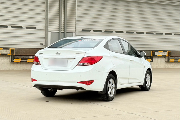 现代 瑞纳 2014款 1.4L 自动智能型GLS车身外观6004