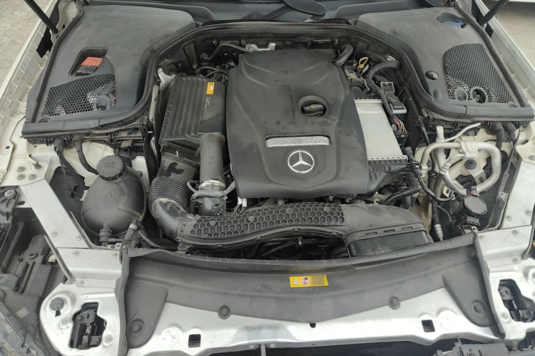 奔驰E级 2019款 E 300 L 时尚型局部细节24