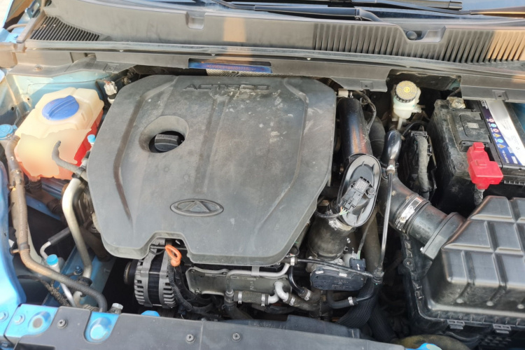 奇瑞 艾瑞泽GX 2018款 1.5T CVT劲色版 国V机舱底盘24