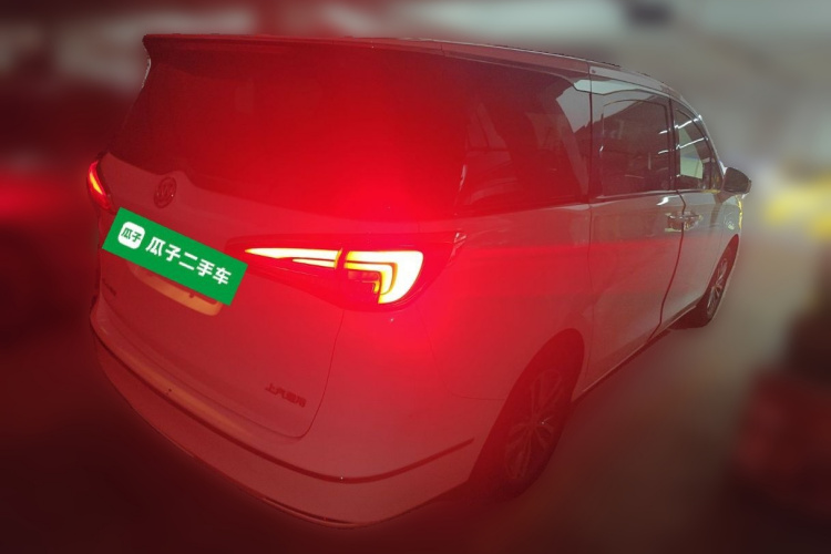 别克GL8 2017款 ES 28T 豪华型 国V车身外观7