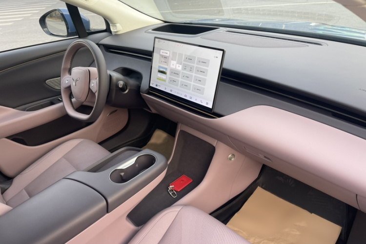 红旗天工06 2025款 660 四驱 智选版局部细节9010