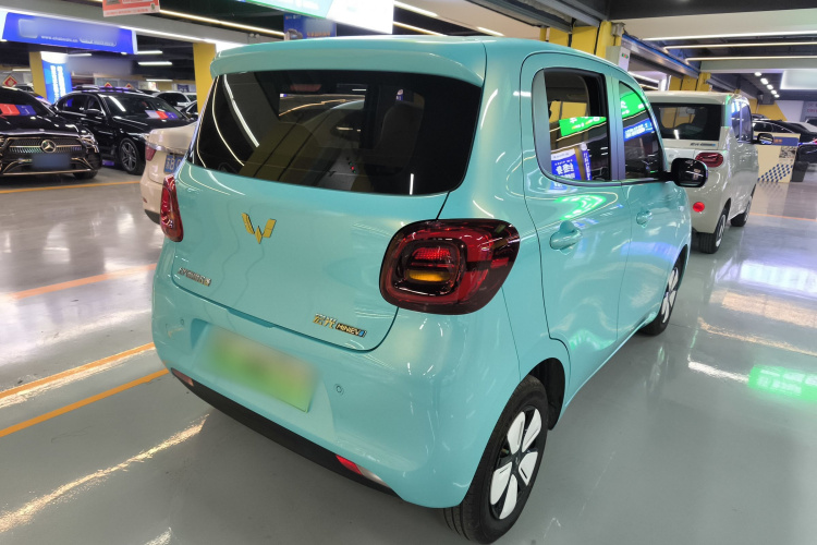 五菱汽车 宏光MINIEV 2025款 四门版 臻享款车身外观7