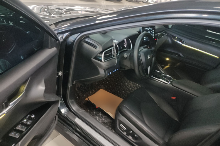 丰田 凯美瑞 2021款 2.0G 豪华版中控内饰20