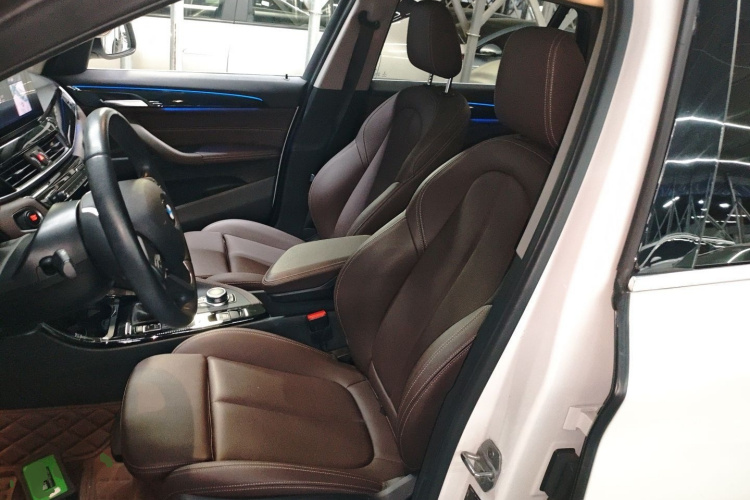 宝马X1新能源 2020款 xDrive30Le 尊享型局部细节19