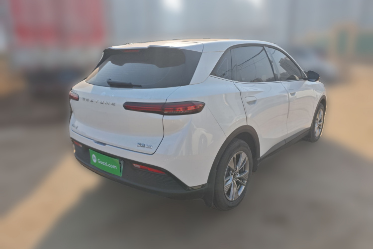 奔腾 悦意03 2025款 445km 心悦版车身外观7