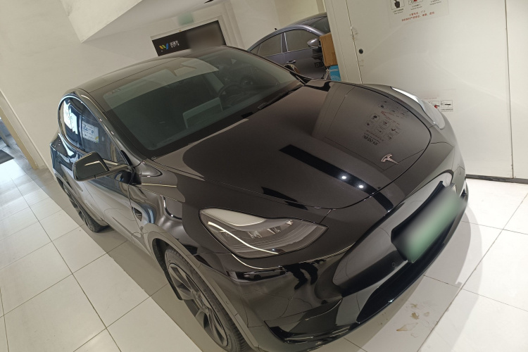 特斯拉 Model Y 2022款 后轮驱动版车身外观3