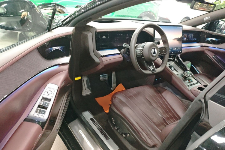腾势Z9GT 2024款 1100四驱Ultra版中控内饰20