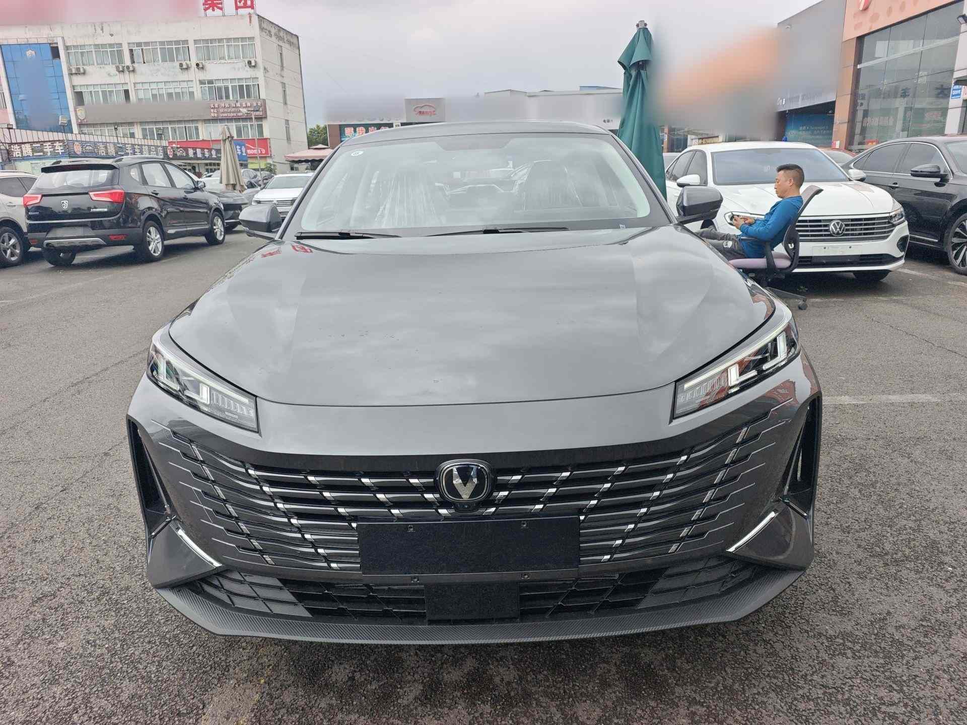 长安 逸动 2025款 蓝鲸 1.5T 500Bar尊贵型(1)