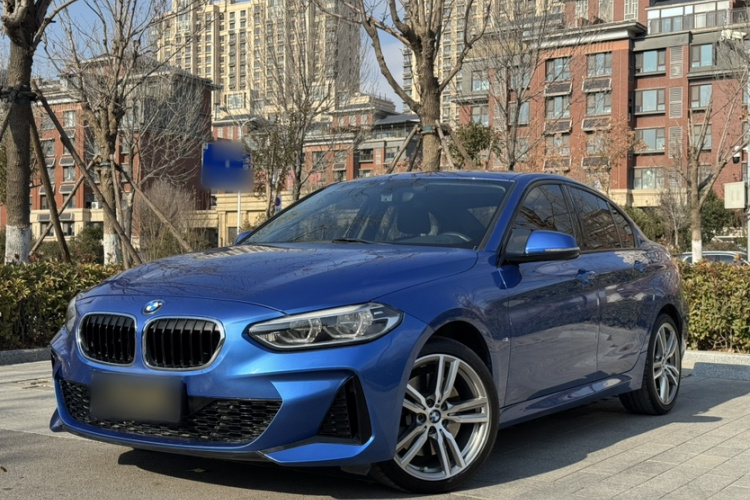 宝马1系 2020款 125i 领先型M运动套装车身外观1