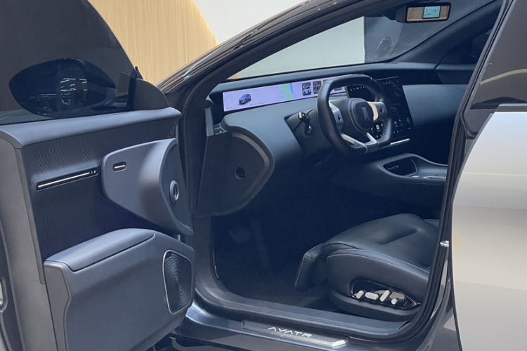 阿维塔12 2025款 Ultra增程版中控内饰7009