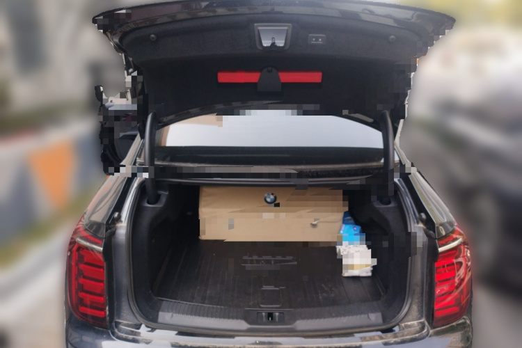 红旗H9 2024款 2.0T 旗享 私享风尚版局部细节23