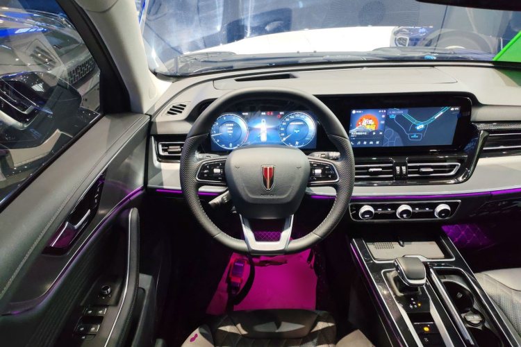 红旗HS5 2023款 2.0T 旗享Pro版中控内饰13