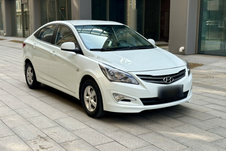 现代 瑞纳 2014款 1.4L 手动智能型GLS车身外观6002