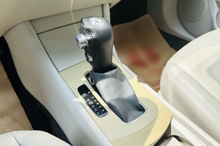 东风风神A60 2016款 1.6L 自动豪华型局部细节18